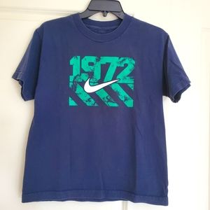 Vintage Nike Shirt Boy's Large L 1972 Swoosh Tee Navy Blue & Green T-Shirt Top